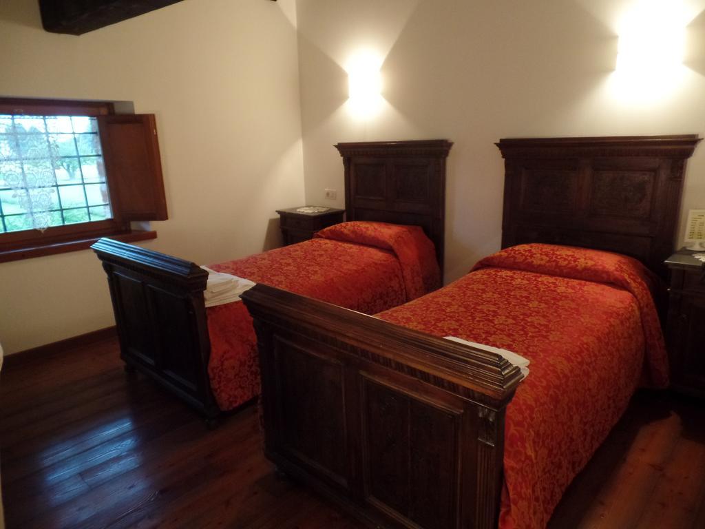 Agriturismo Il Vagabondo Buttrio Habitación foto