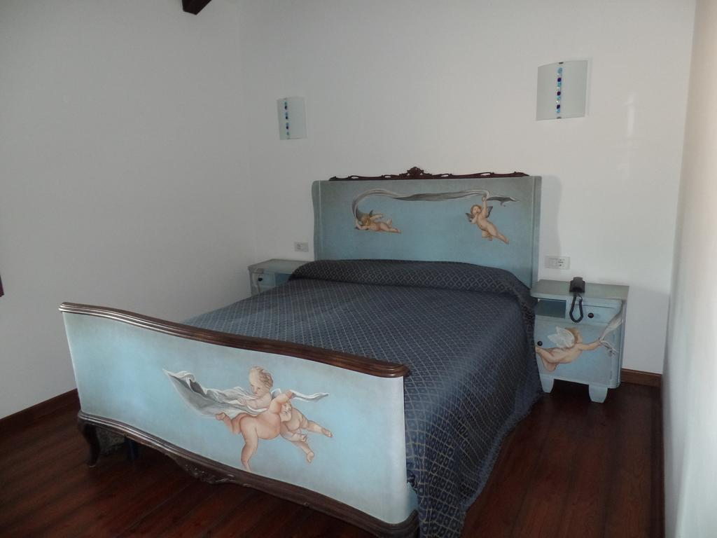Agriturismo Il Vagabondo Buttrio Habitación foto