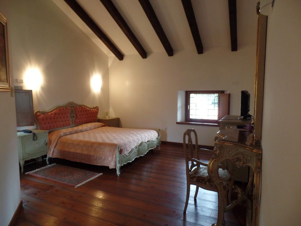Agriturismo Il Vagabondo Buttrio Habitación foto